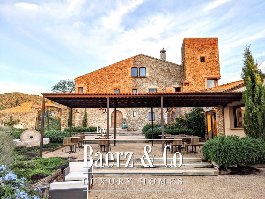 Property photo 1 of 28