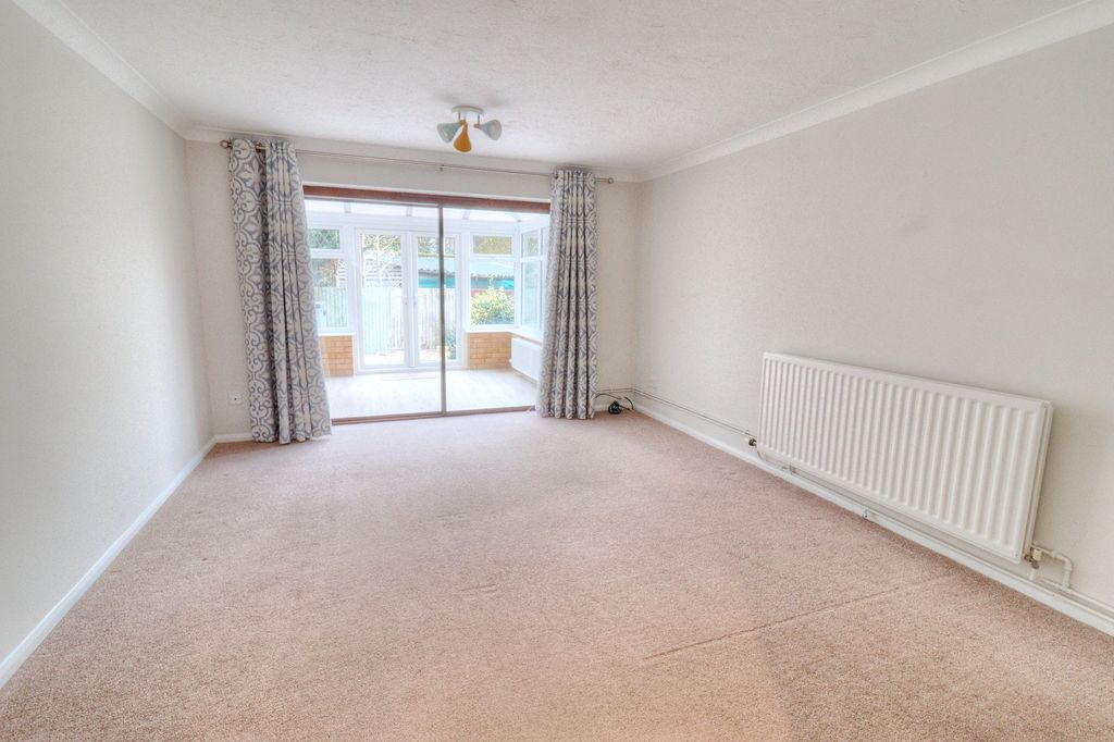 Property photo 2 of 9