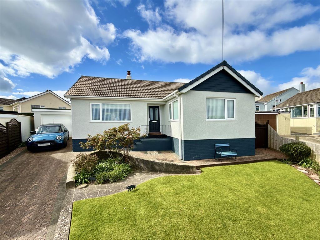 Property photo 1 of 19 Front.Jpg