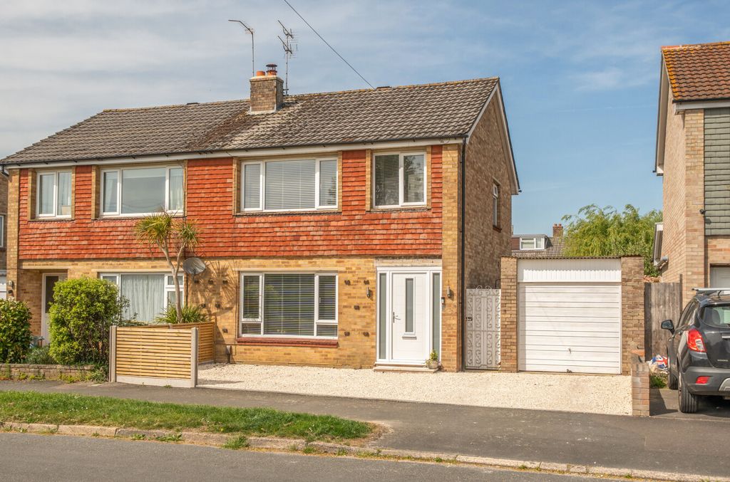 Property photo 1 of 12 1448760-4-69E8d7A...