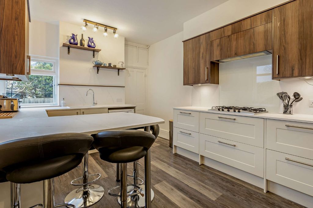 Property photo 3 of 16 Picture No. 05