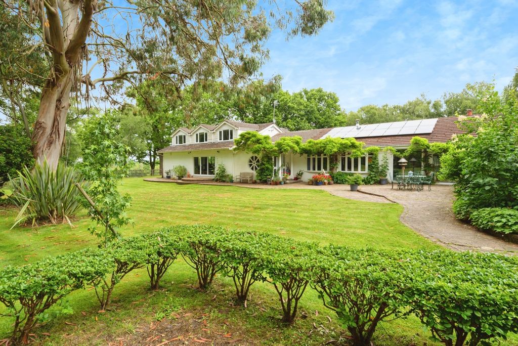 Property photo 1 of 28 Exterior