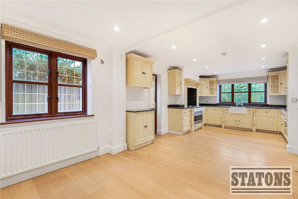 Property photo 3 of 23 Picture No. 20