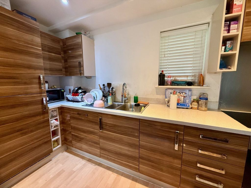 Property photo 3 of 10 Picture No. 11