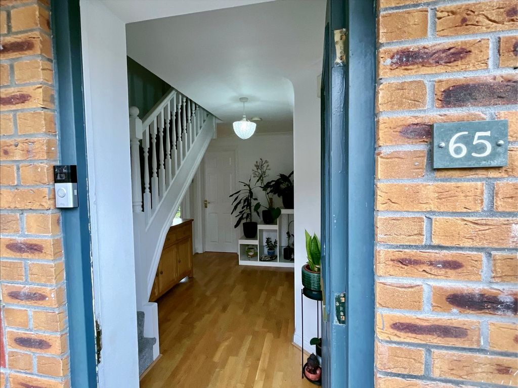 Property photo 2 of 25