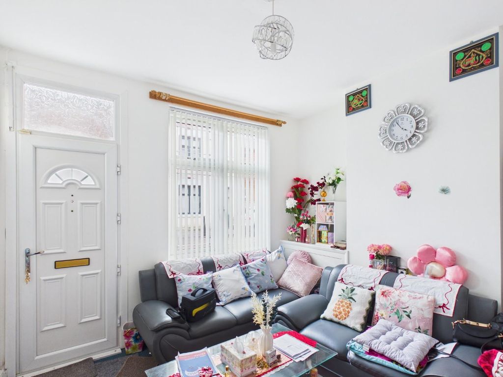 Property photo 3 of 16 Cam03039G0-Pr0237-Still002.Jpg