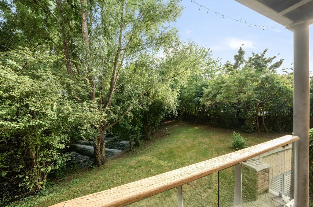 Property photo 3 of 20 1471965-13-6A4Fdd...