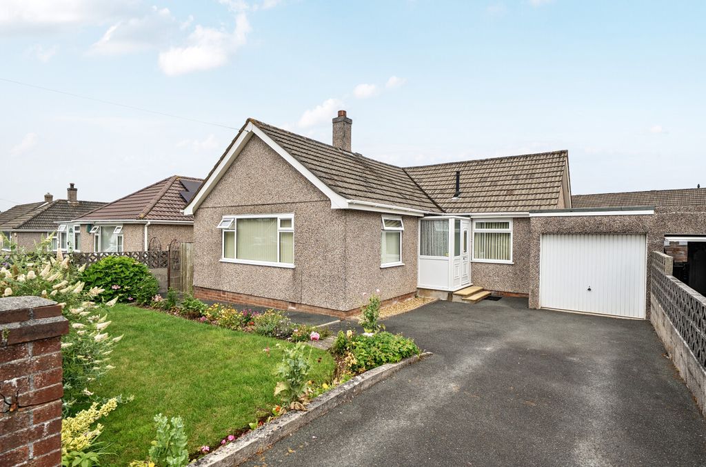 Property photo 1 of 20 1-6A3E526Fe29d1-1...