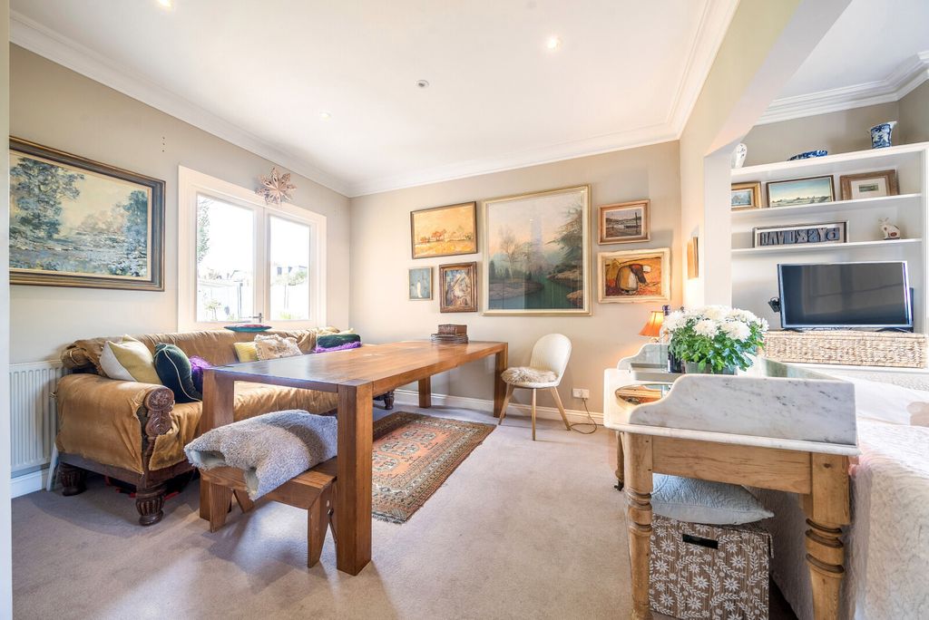 Property photo 2 of 18 Rear Siiting Room