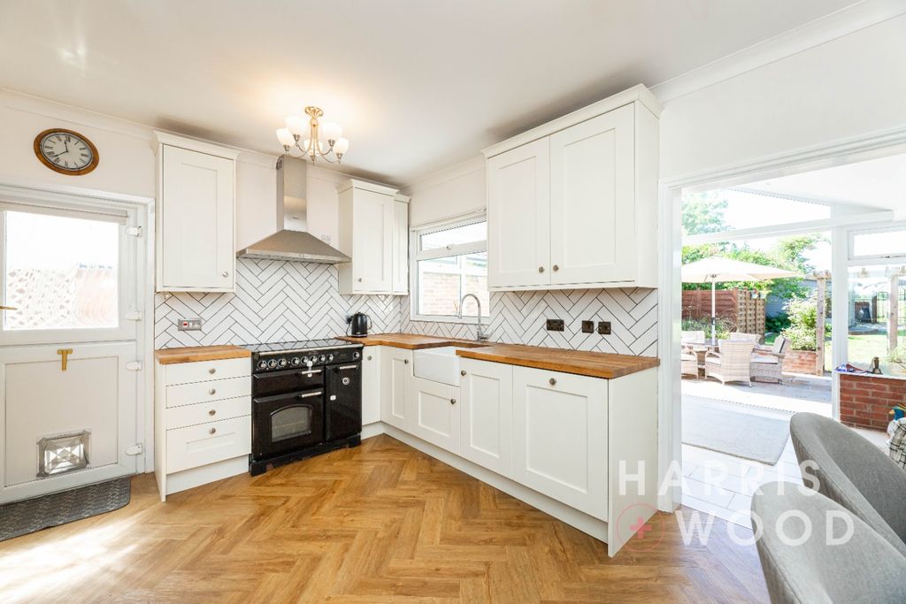 Property photo 2 of 53 4089152