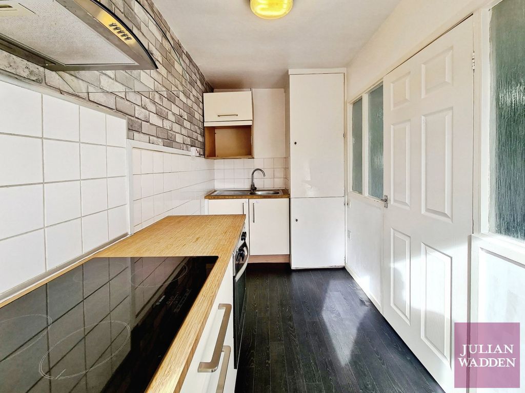 Property photo 3 of 10 Picture No. 05