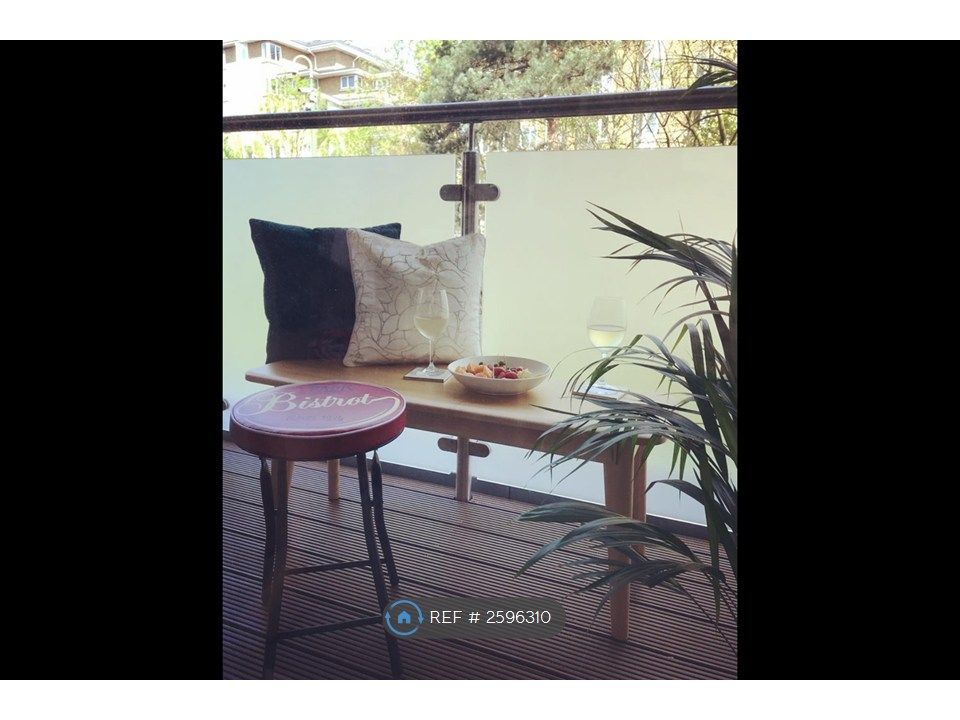 Property photo 3 of 6 Balcony