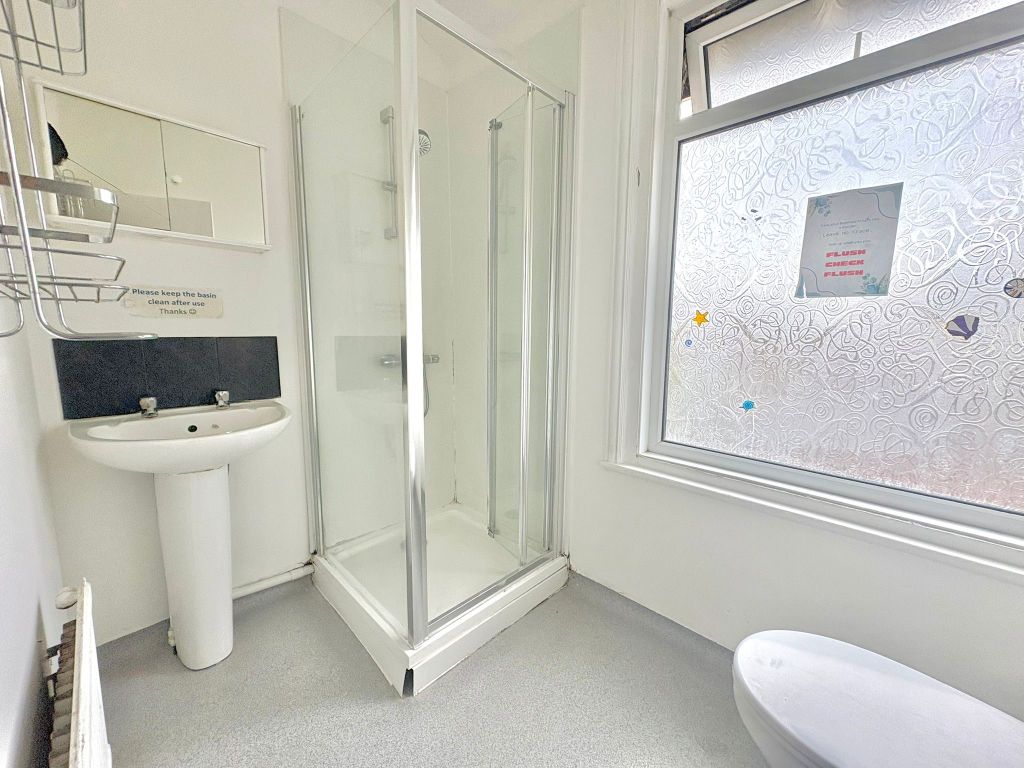 Property photo 3 of 10 1