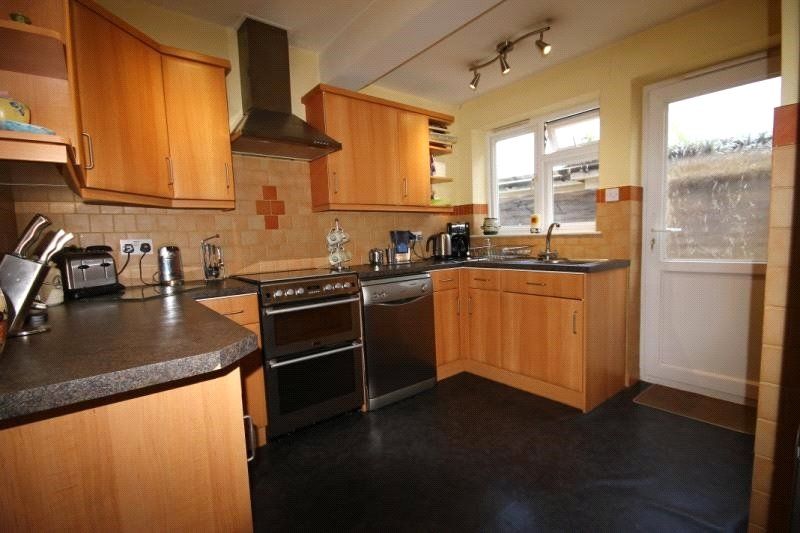 Property photo 3 of 5 Kitchen
