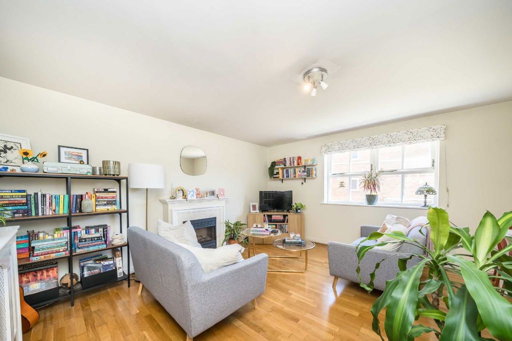 Property photo 1 of 5