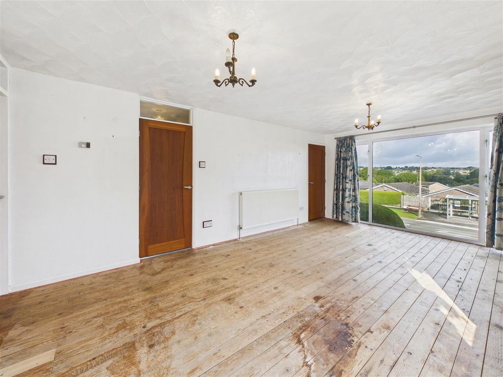 Property photo 3 of 23 Cam05476G0-Pr0342-Still024.Jpg