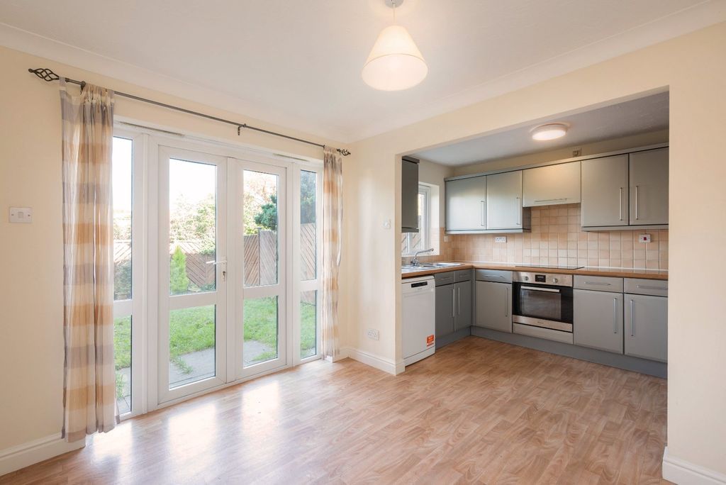 Property photo 3 of 11 Picture 3