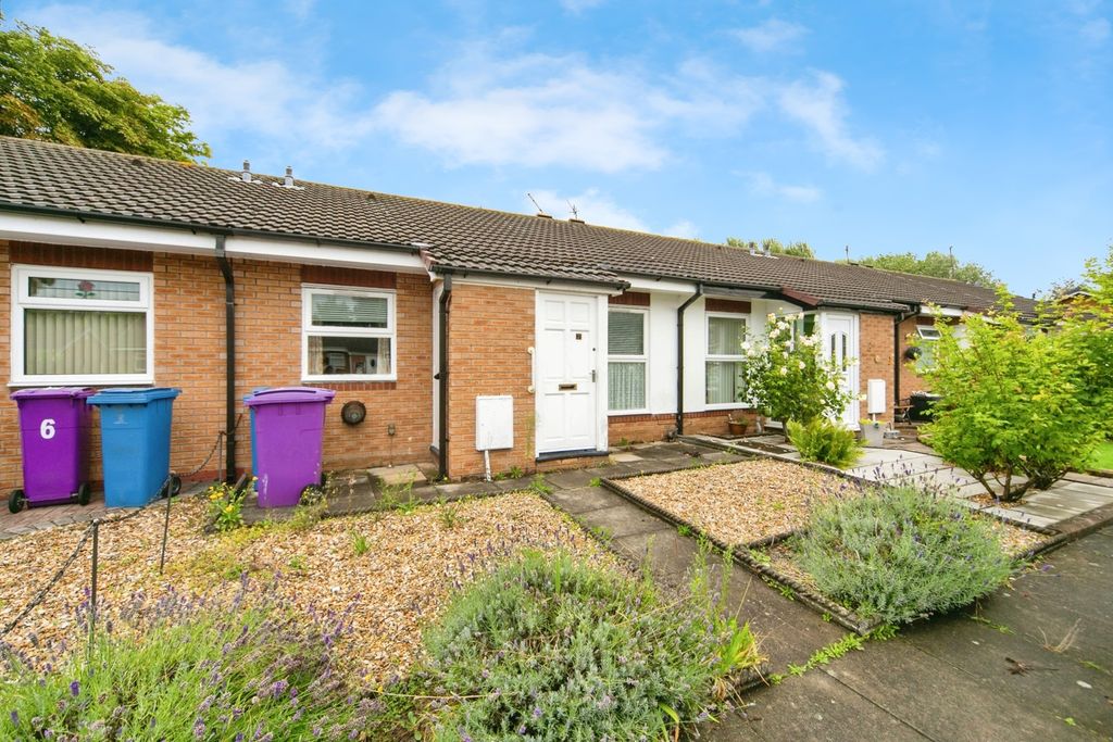 Property photo 1 of 10 Photo