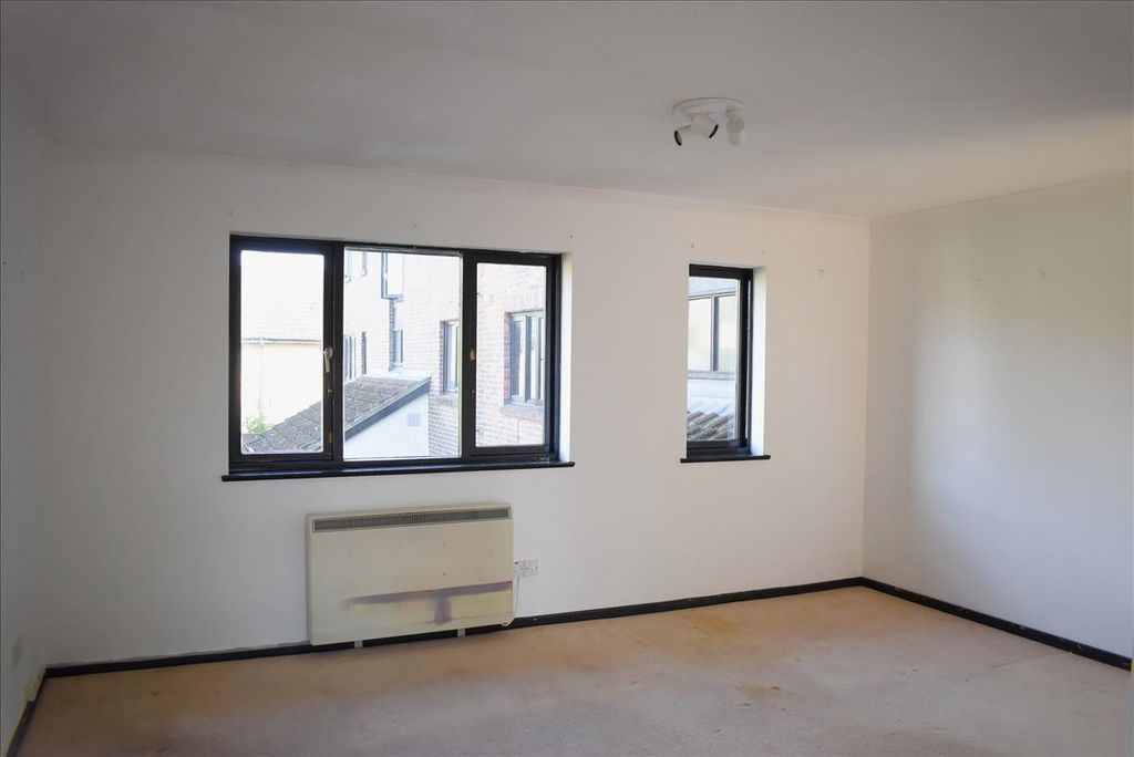 Property photo 3 of 5