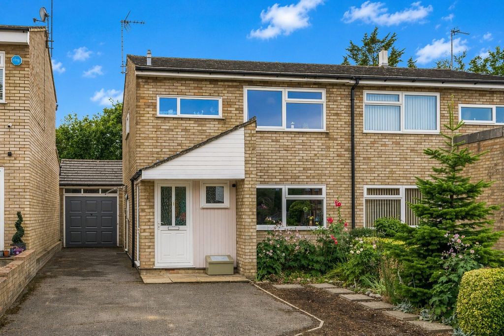 Property photo 1 of 17 Front 2