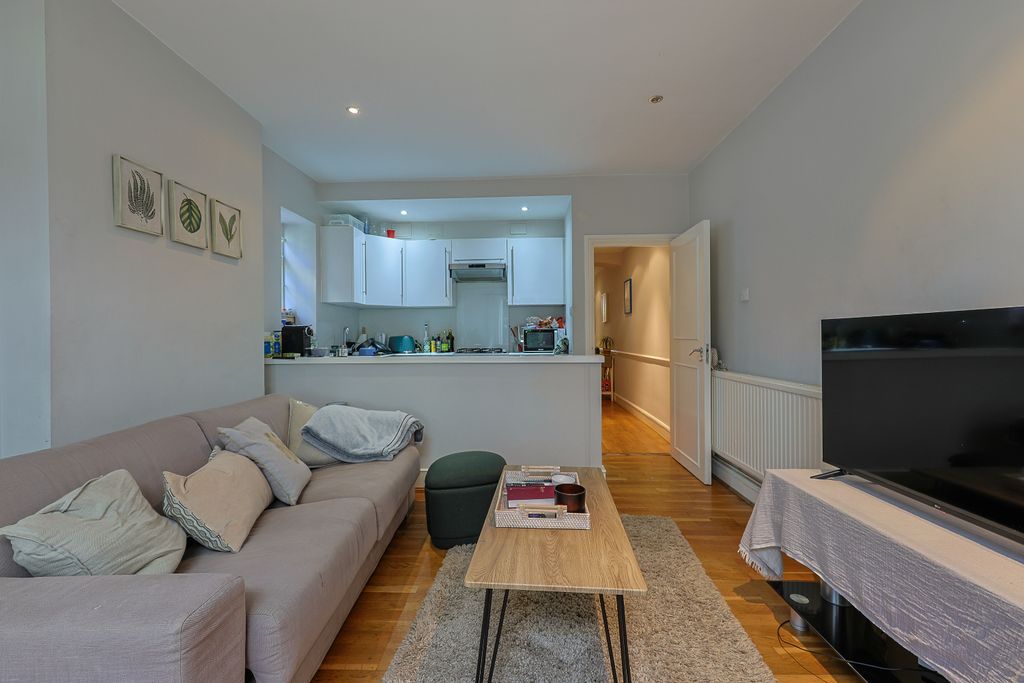 Property photo 1 of 11 Reception Room
