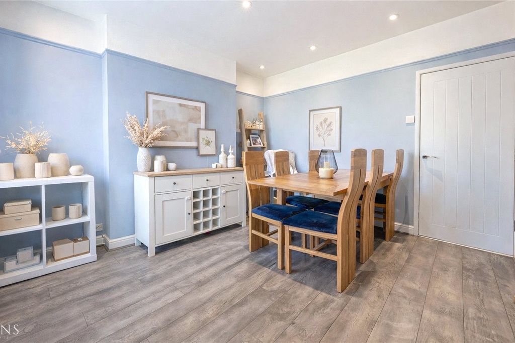 Property photo 2 of 25 Picture No. 36