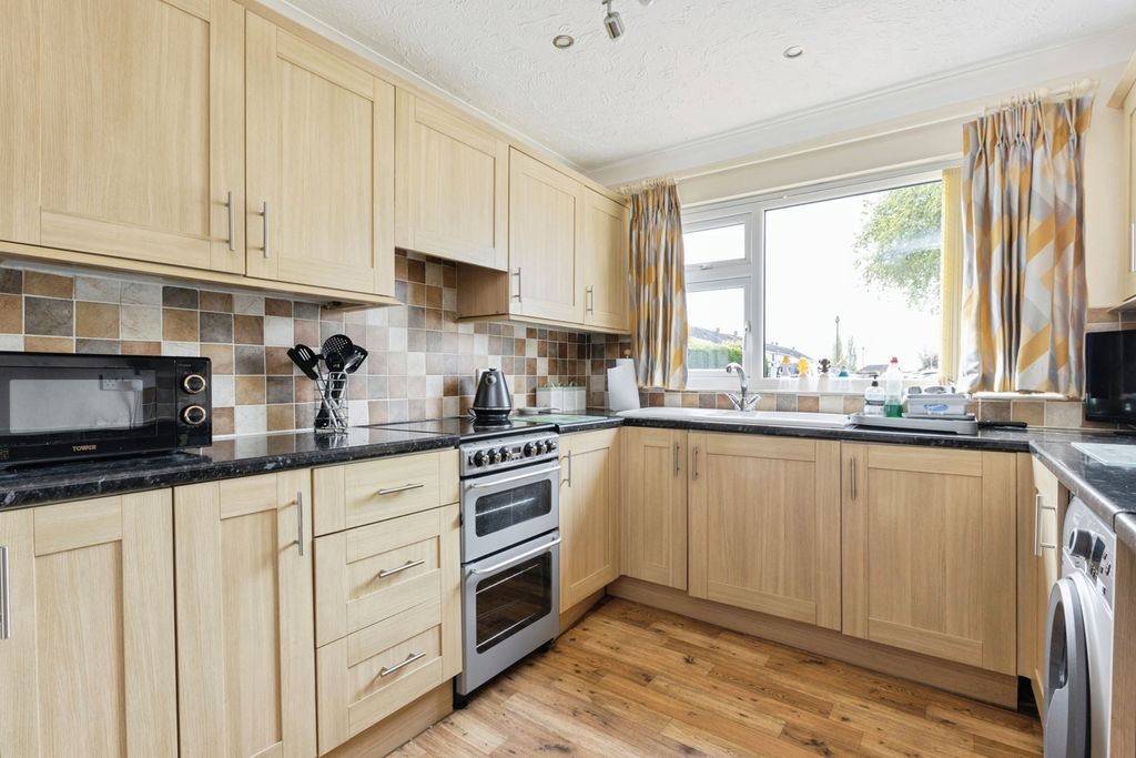 Property photo 2 of 22 Pbox-Img.Jpg