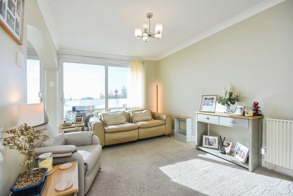 Property photo 2 of 22 Pbox-Img.Jpg