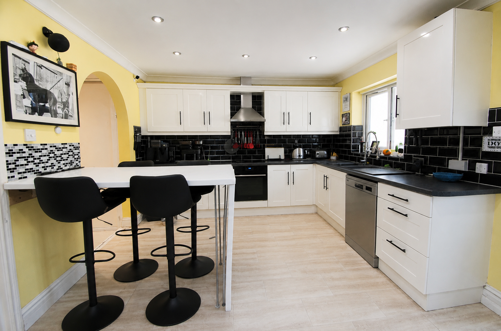 Property photo 3 of 20 D408CE97-5A7A-4Dea-87Bf-07Fea38554E1