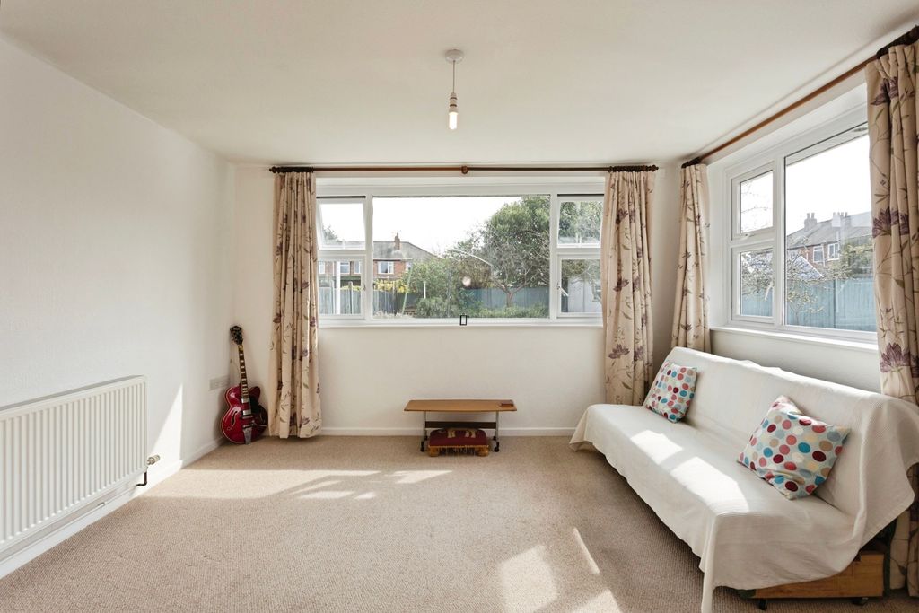 Property photo 3 of 19 Pbox-Img.Jpg