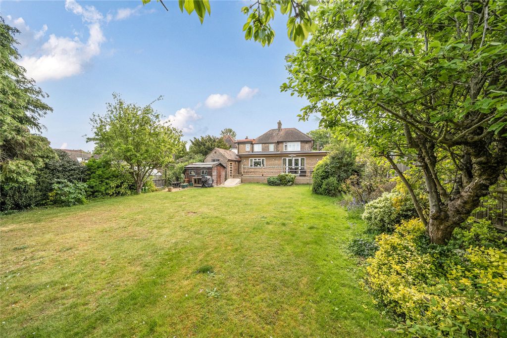 Property photo 3 of 26 Picture No. 27