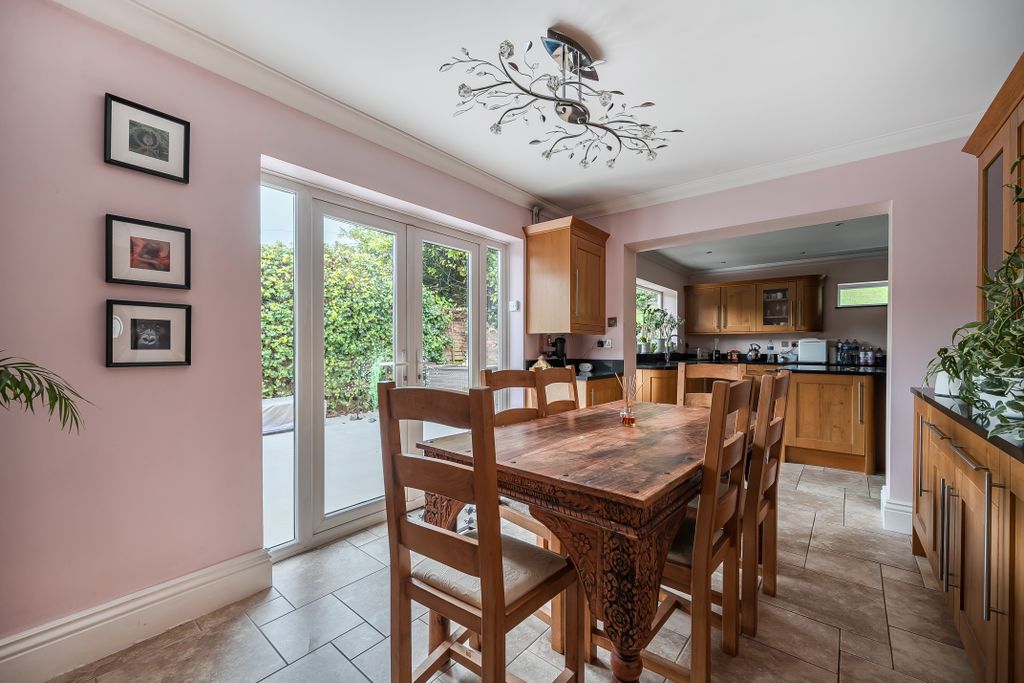 Property photo 3 of 18 Dining Room