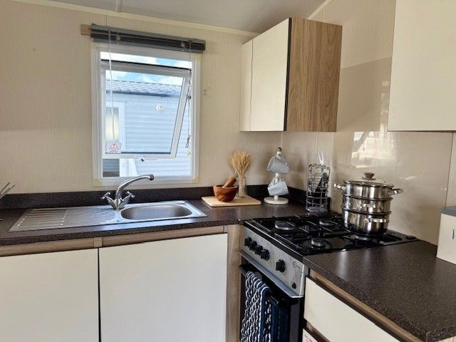 Property photo 2 of 6 Willerby Minster 2016 Stf0000409 112541607.Jpeg