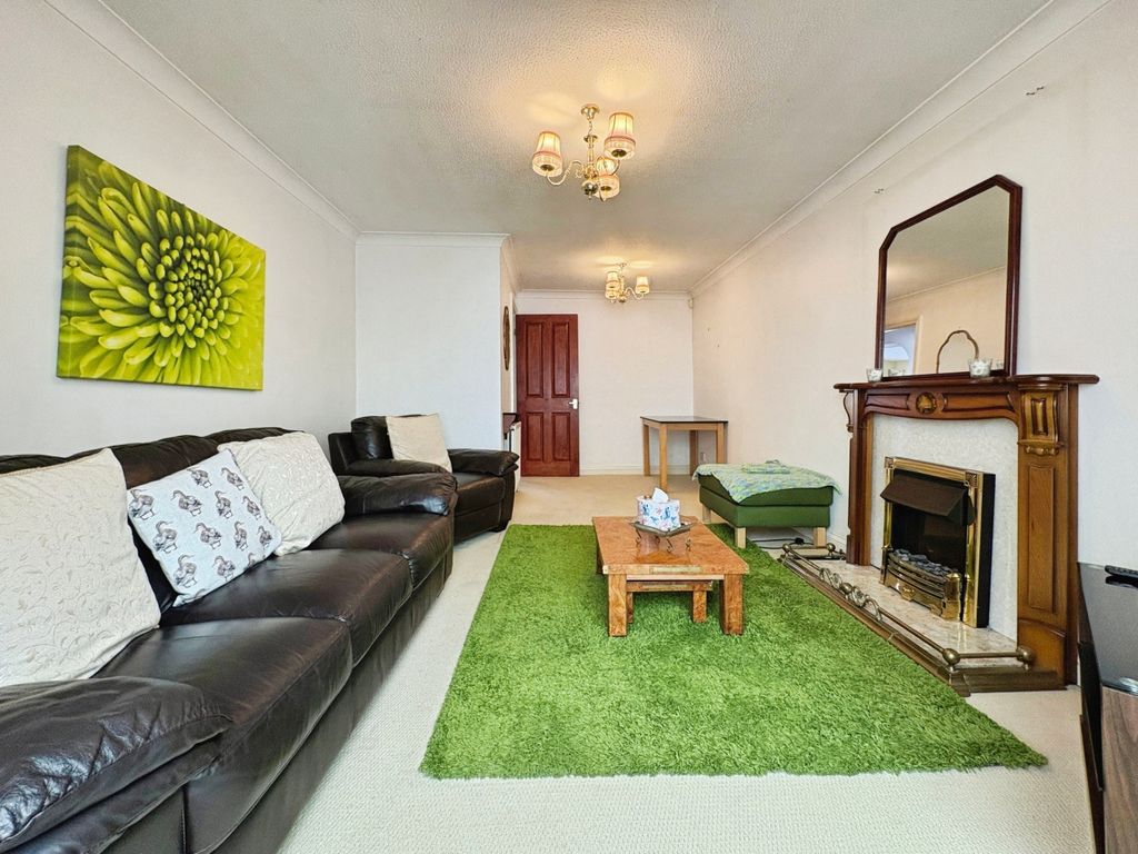 Property photo 2 of 17 Living Room