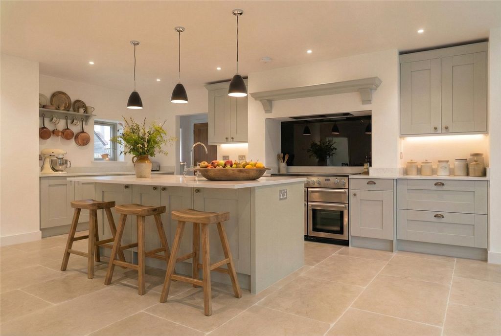 Property photo 2 of 16 Kitchen