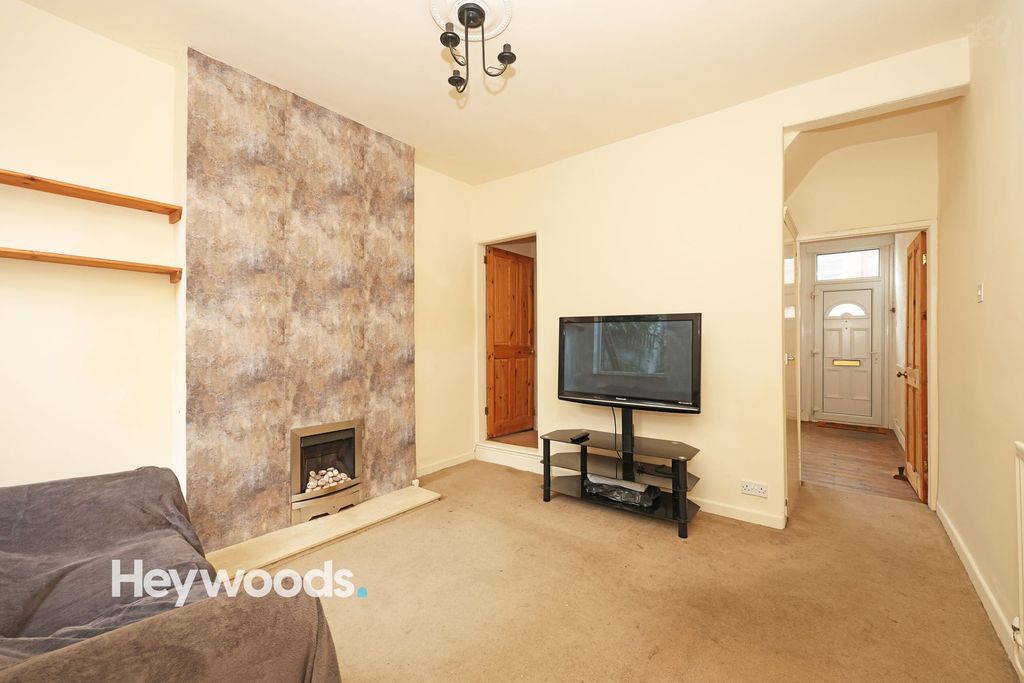Property photo 3 of 26