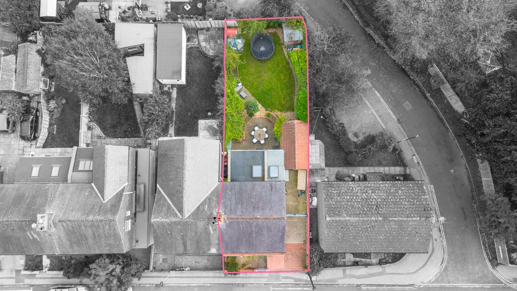 Property photo 2 of 30 Albemarleroad3