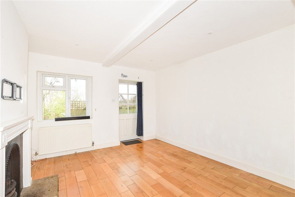 Property photo 2 of 20 Living/ Dining Room