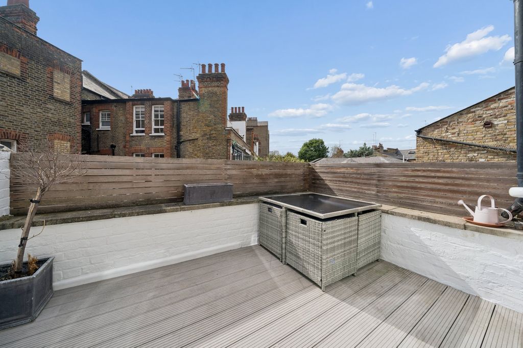 Property photo 2 of 10 Terrace