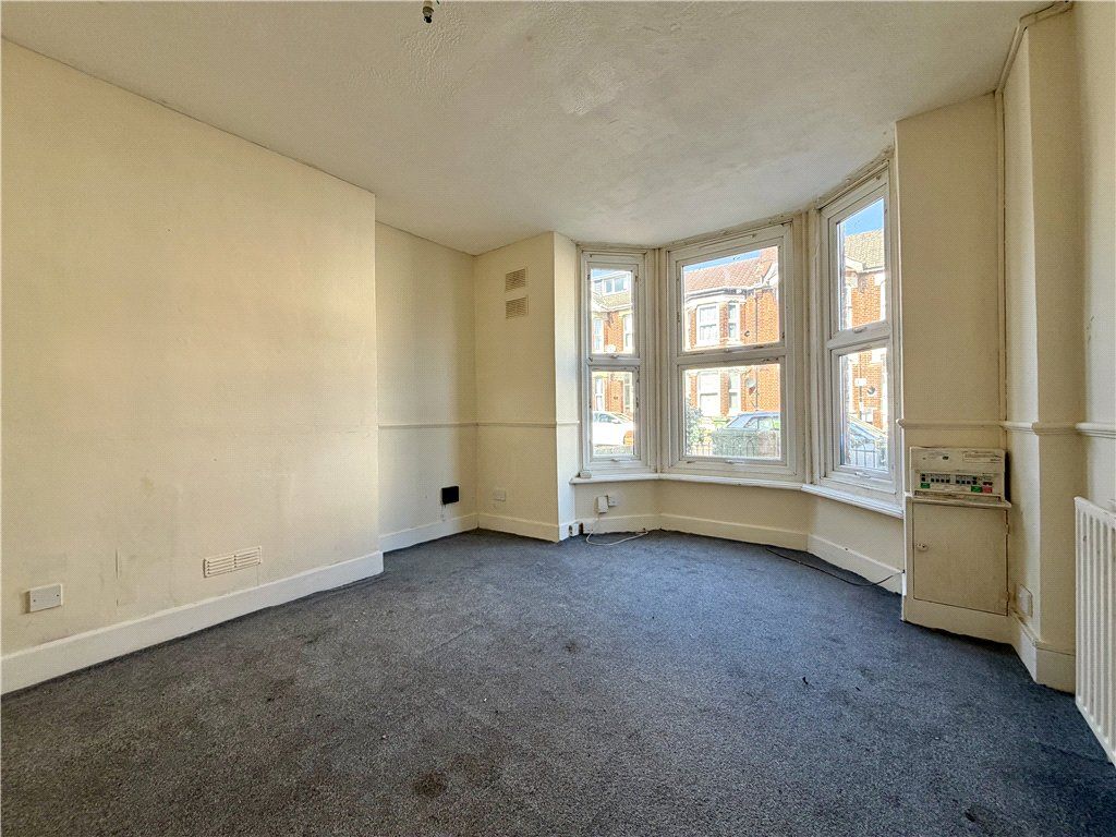 Property photo 3 of 9 Picture No. 01