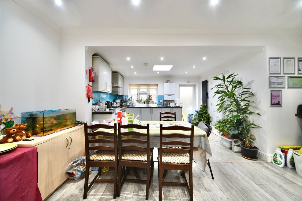 Property photo 3 of 22 Picture No. 18