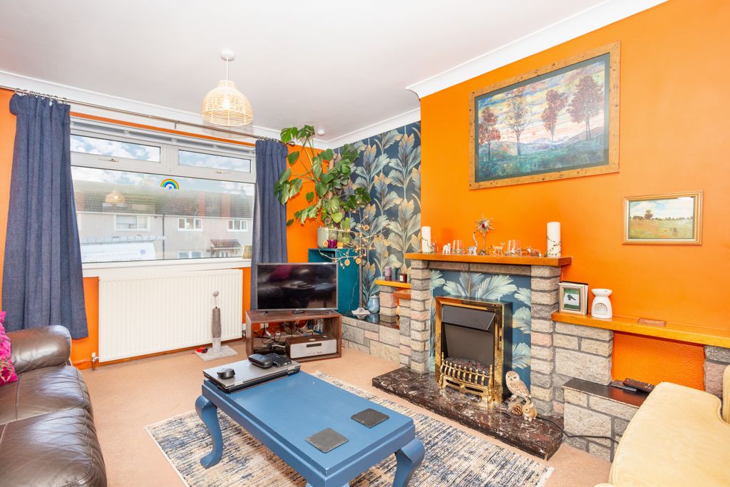 Property photo 3 of 24 Lounge/Diner