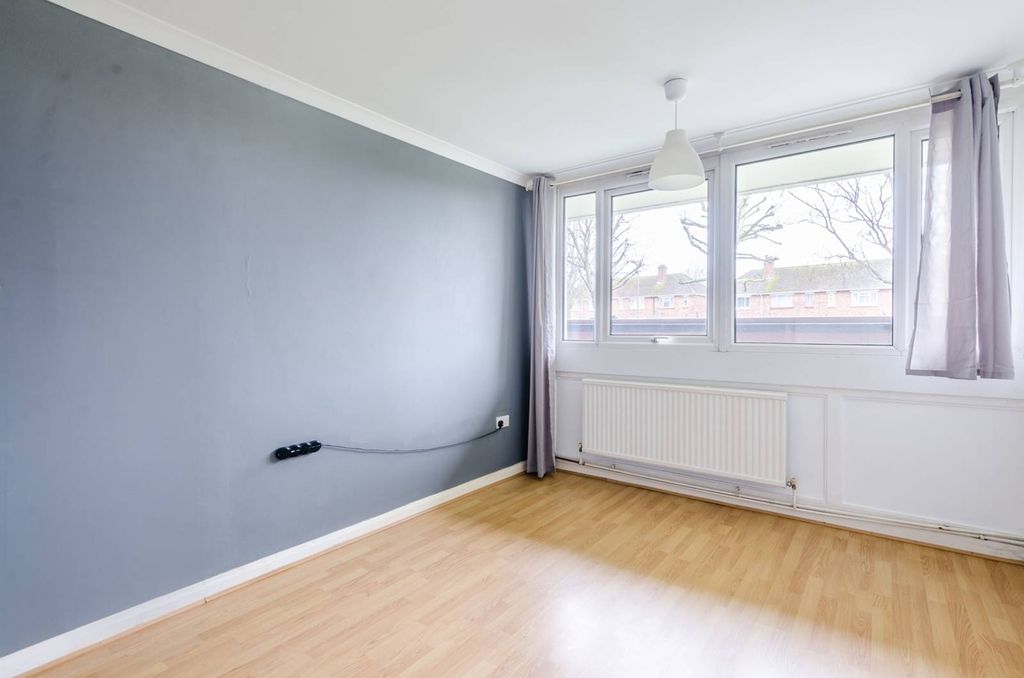 Property photo 3 of 5