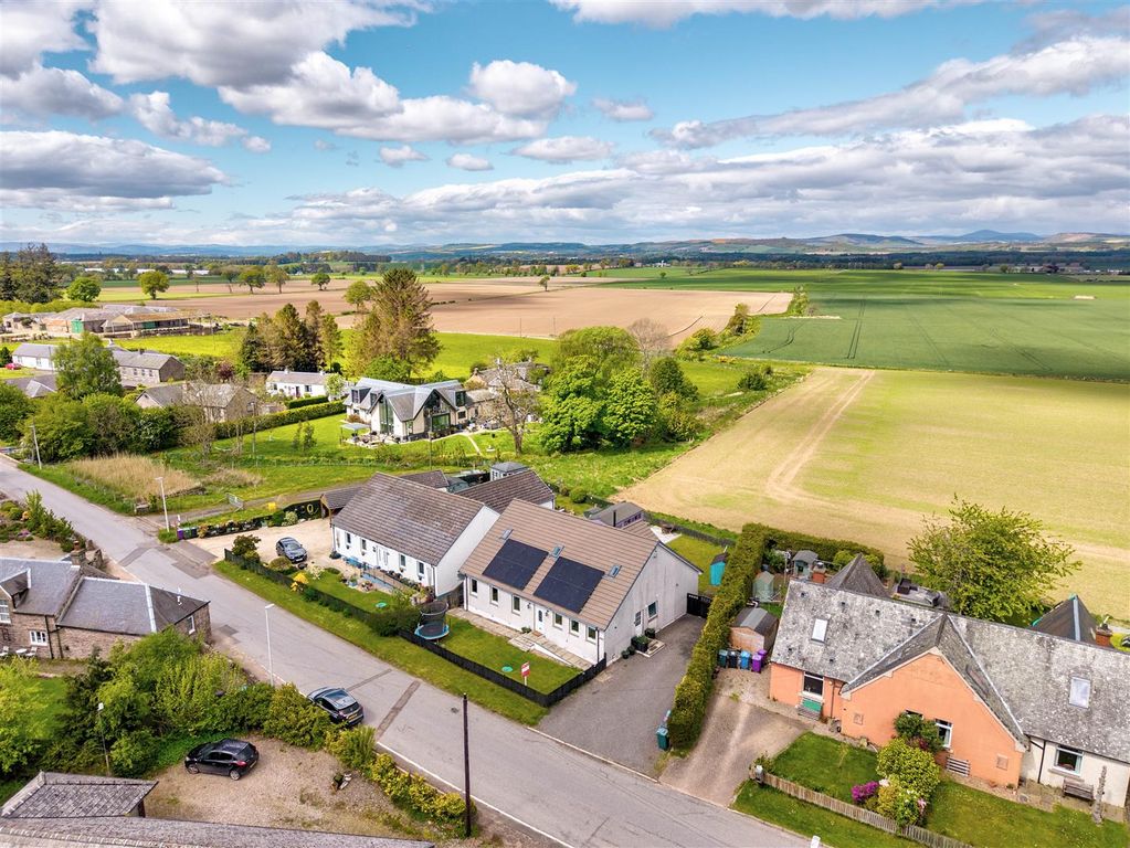 Property photo 2 of 30 Viewfield Eassie-5.Jpg