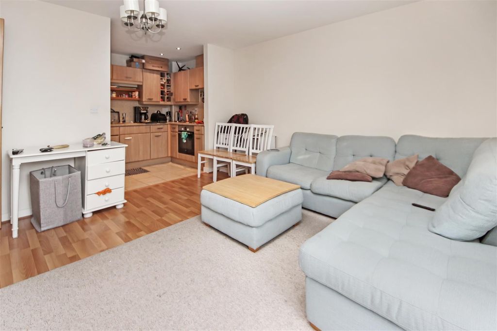 Property photo 3 of 8 Img_5029.Jpg