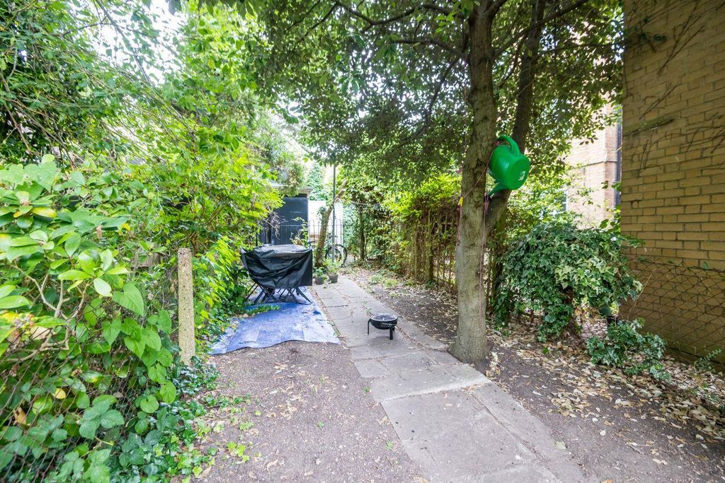 Property photo 3 of 19 Grove Lane-13.Jpg