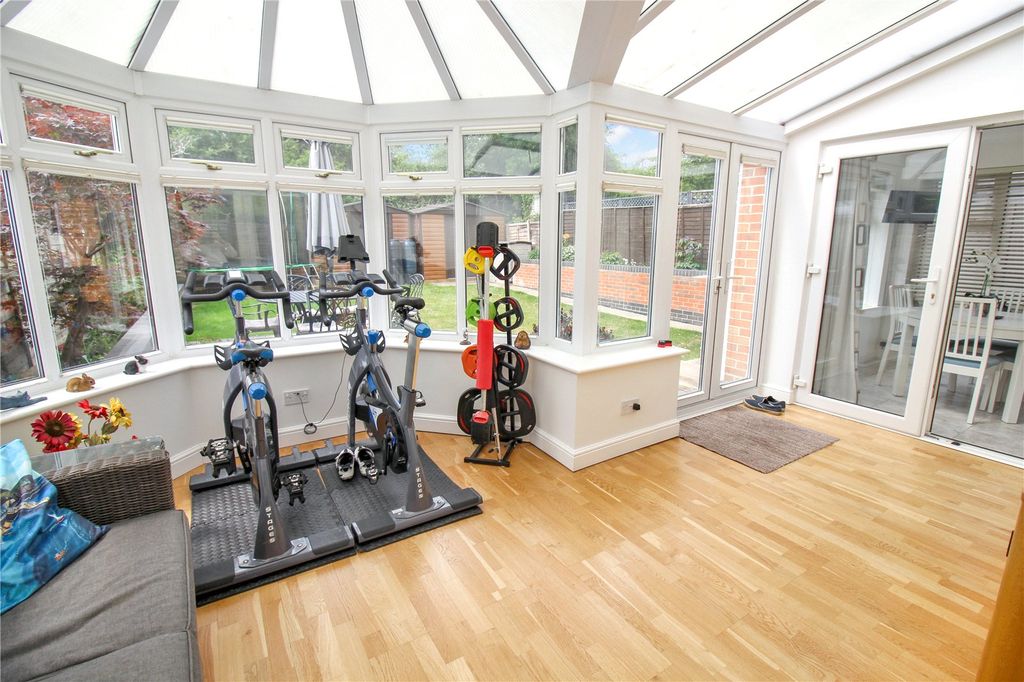 Property photo 3 of 20 Picture No. 06