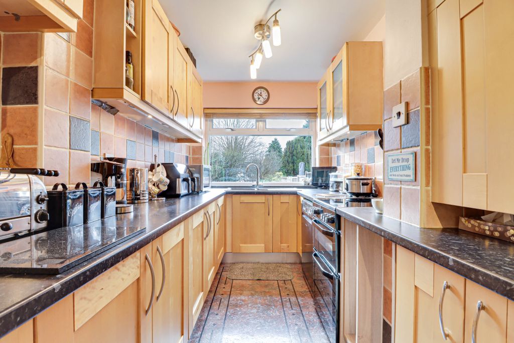 Property photo 3 of 24 Kitchen