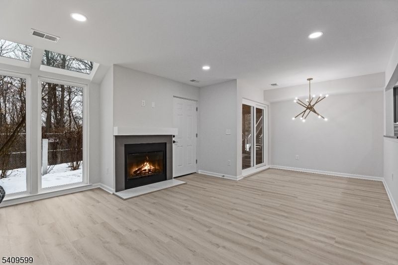 Property photo 3 of 8 <Alttext/>