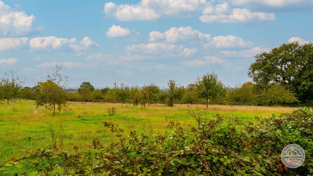 Property photo 3 of 22